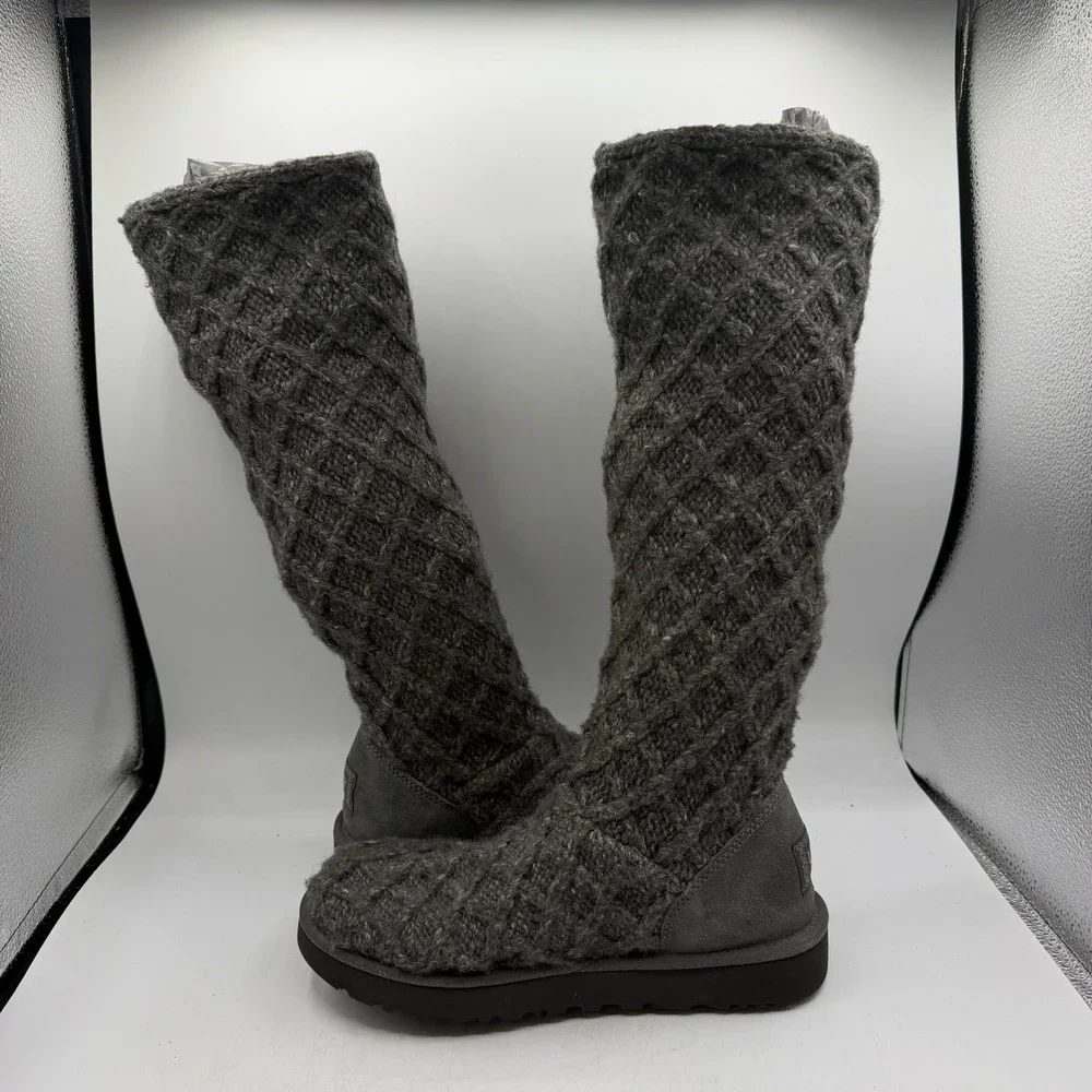 UGG Isla Knit Boots Womens Size 9 Grey Cable Knit Button Fold Over 1016557